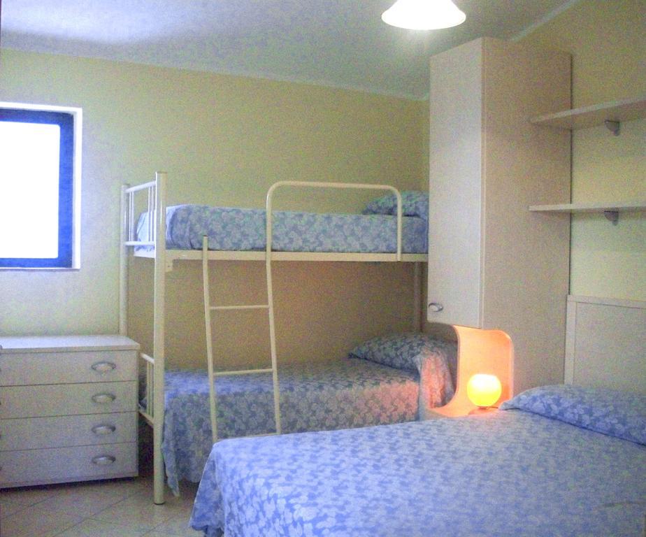 One-Bedroom Apartment,443228928:JPEG